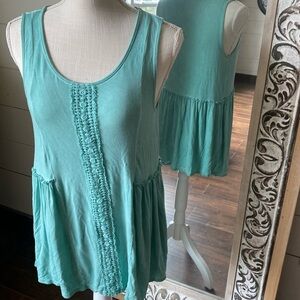 EUC GRACE AMD LACE TANK